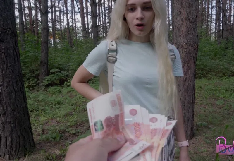 chaeira sex,phim sex moi.com,solo sex Dùng tiền gạ phang gấu hám tiền ngay trong rừng vắng vẻ